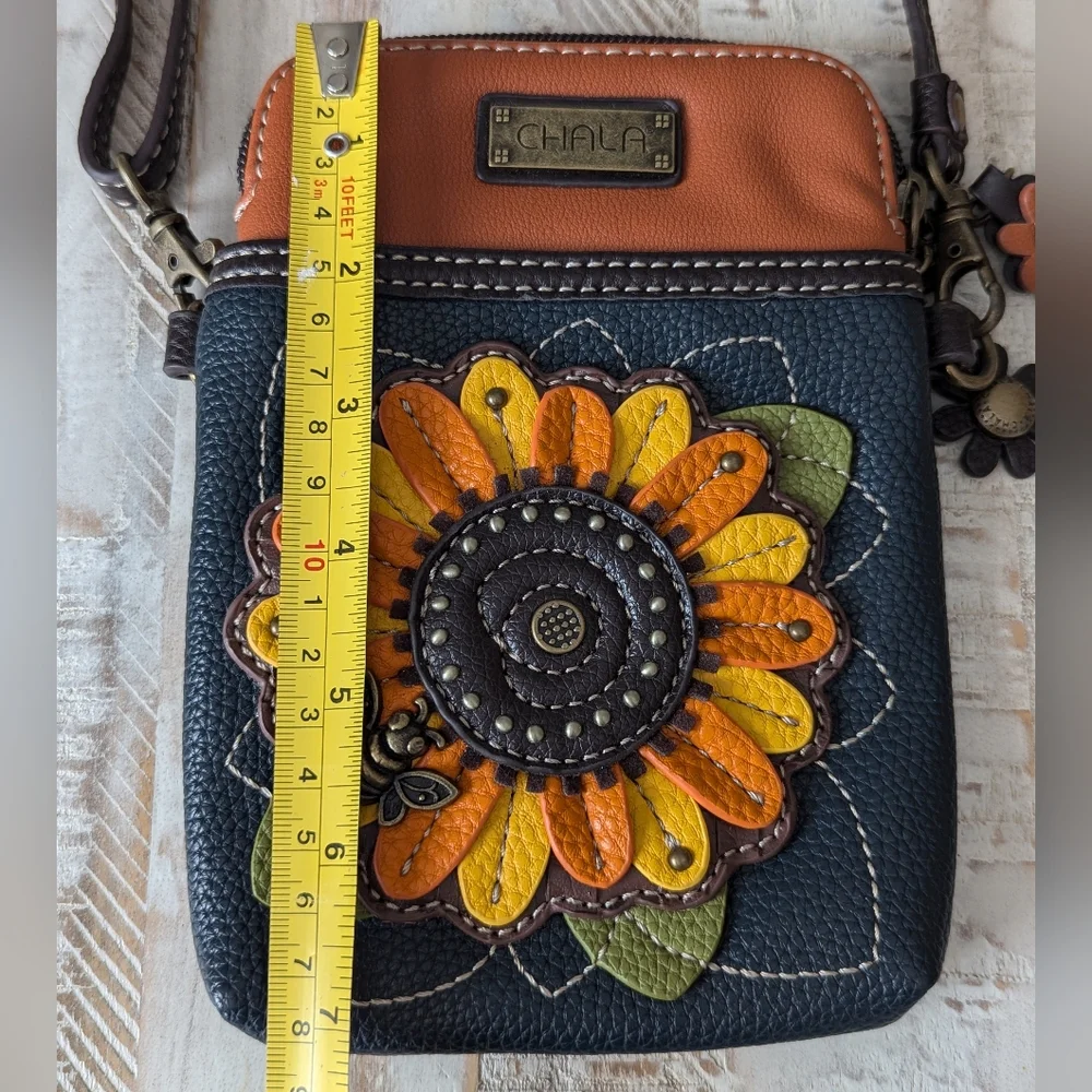 CHALA Sunflower Bee Crossbody Bag - Picture 4 of 6